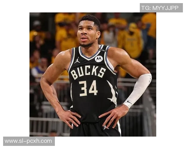 字母哥愤怒撕球衣雄鹿惨败后更衣室冲突升级引发热议